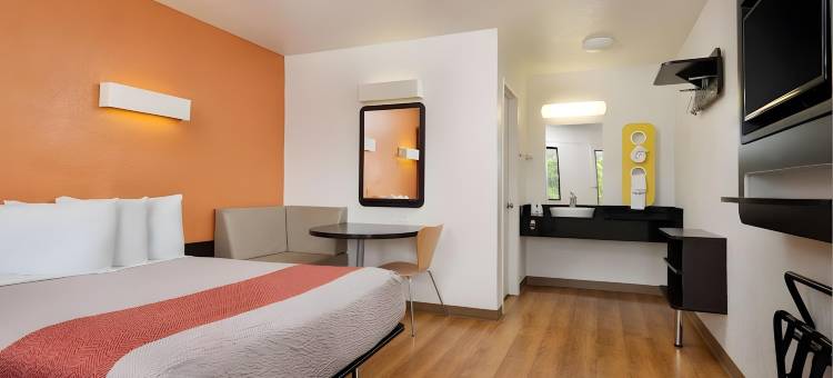 卡马里奥6号汽车旅馆(Motel 6 Camarillo, CA)图片