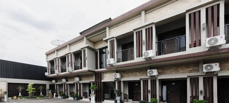 红多兹伊斯兰酒店-近占碑图古朱安(RedDoorz Syariah Near Tugu Juang Jambi)图片
