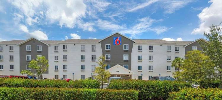 Motel 6 Suites 迈尔斯堡, FL(Motel 6 Suites Fort Myers FL)图片