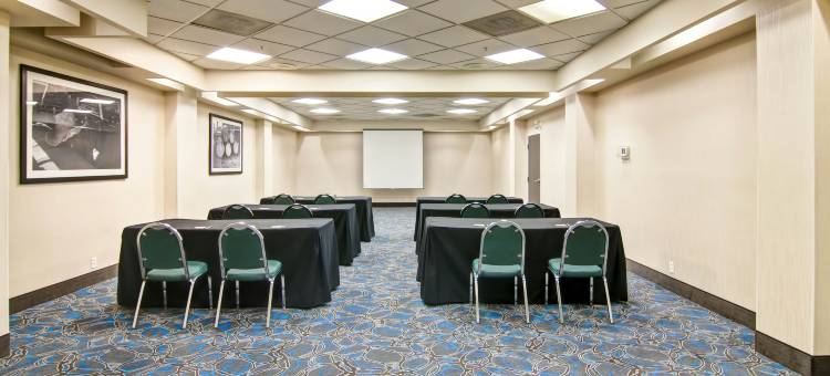 希尔顿欢朋套房酒店-卡尔加里西机场(Hampton Inn & Suites by Hilton Calgary-Airport)图片