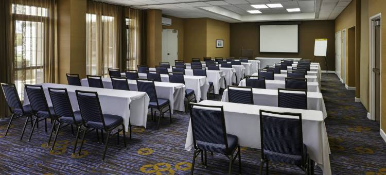 UCR里布/莫雷诺谷区万怡酒店(Courtyard Riverside UCR/Moreno Valley Area)图片