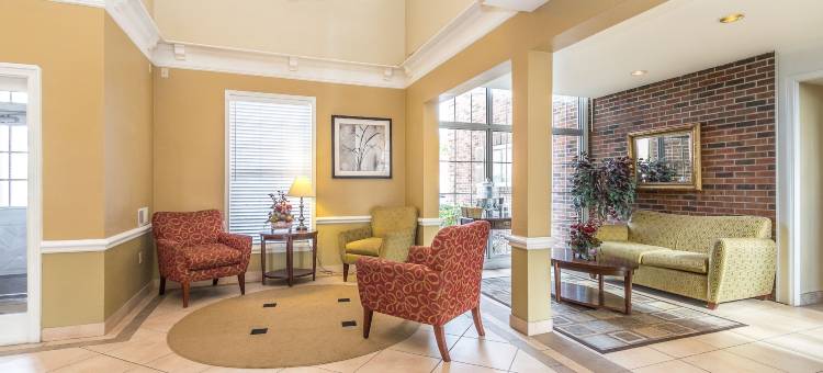 堪萨斯城温德姆呗盟酒店(Baymont by Wyndham Kansas City KU Medical Center)图片