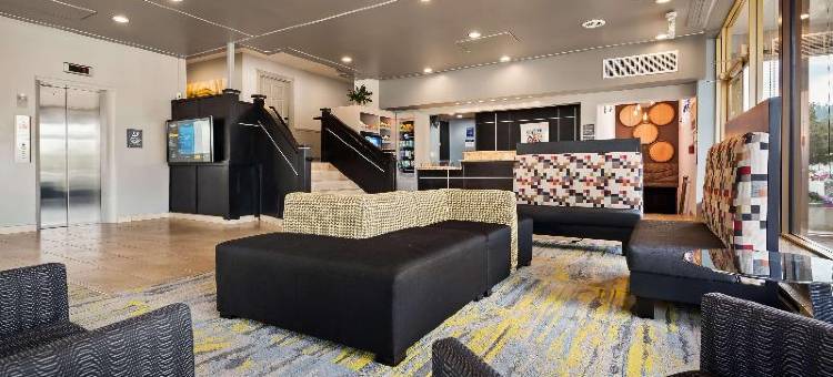 贝斯特韦斯特普拉斯密尔沃基西区(Best Western Plus Milwaukee West)图片