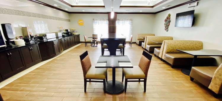 图珀洛拉昆塔温德姆套房酒店(La Quinta Inn & Suites by Wyndham Tupelo)图片