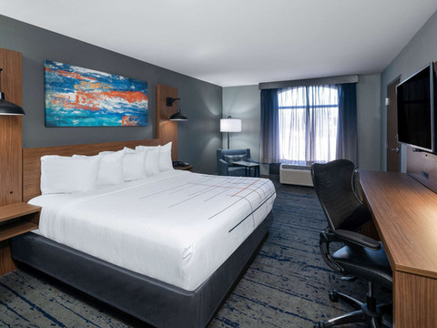 阿尔巴尼拉昆塔温德姆套房酒店