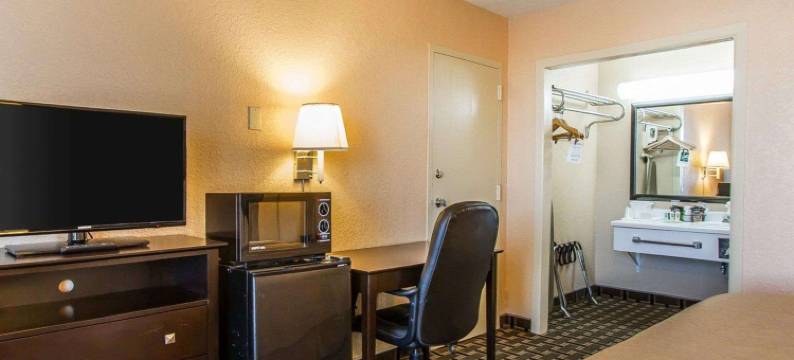 大学附近阿达品质酒店(Quality Inn Ada near University)图片