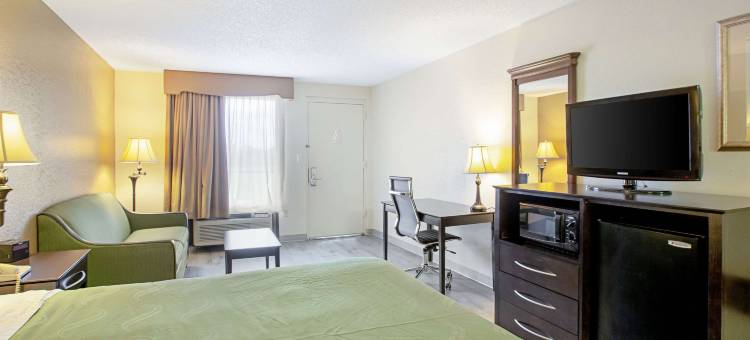 利夫奥克 I-10 283 号出口凯艺套房酒店(Quality Inn & Suites Live Oak I-10 Exit 283)图片