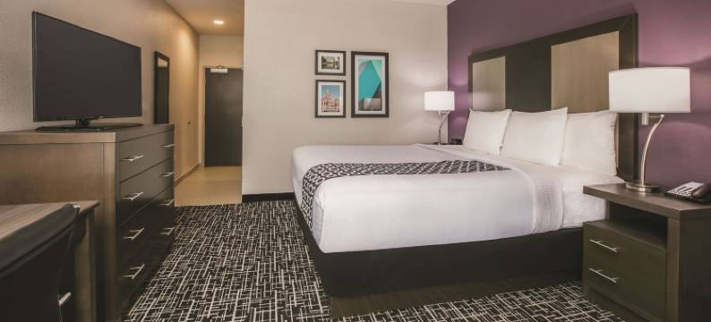 达拉斯理查森拉昆塔温德姆套房酒店(La Quinta Inn & Suites by Wyndham Dallas - Richardson)图片