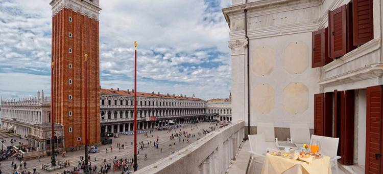 圣马可豪华套房酒店(Suites Torre Dell'Orologio)图片