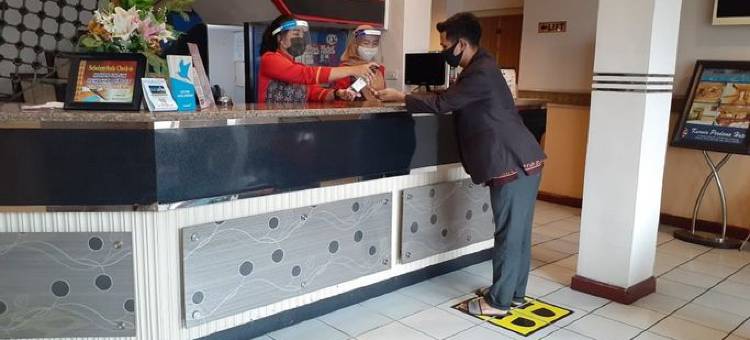 库尔尼亚酒店(Hotel Kurnia Perdana)图片