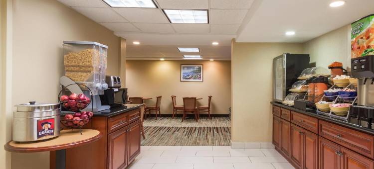 邓弗里斯匡蒂科戴斯酒店(Days Inn by Wyndham Dumfries Quantico)图片