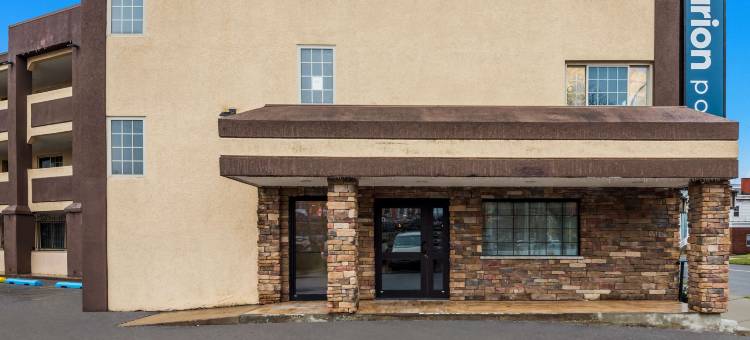 市中心凯隆波因特酒店(Clarion Pointe Downtown)图片