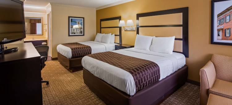 拜伦贝斯特韦斯特套房酒店(Best Western Inn  Suites)图片