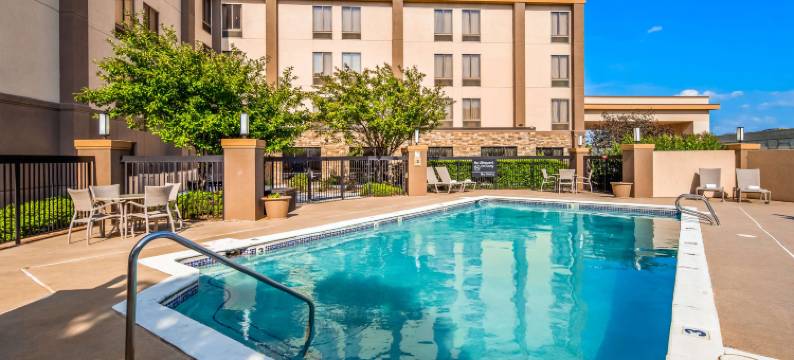 威奇托机场西贝斯特韦斯特优质酒店(Best Western Plus Wichita West Airport Inn)图片