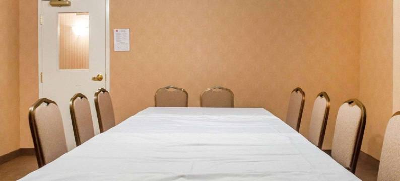 伍德斯托克旅馆和套房(Woodstock Inn and Suites)图片