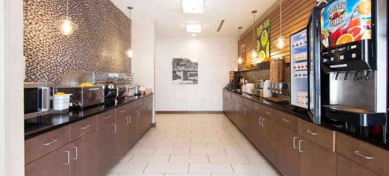 摩根敦拉昆塔温德姆套房酒店(La Quinta Inn & Suites by Wyndham Morgantown)图片