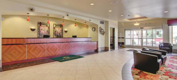 丹佛盖特威公园拉昆塔温德姆套房酒店(La Quinta Inn & Suites by Wyndham Denver Gateway Park)图片