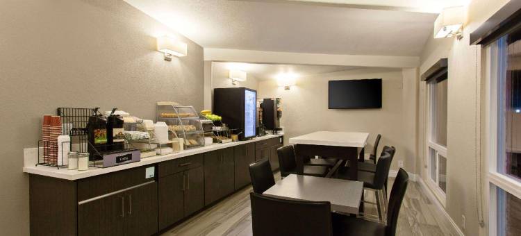 优胜美地 ChowcHawaiillinoisla 入口戴斯酒店(Days Inn by Wyndham Chowchilla Gateway to Yosemite)图片