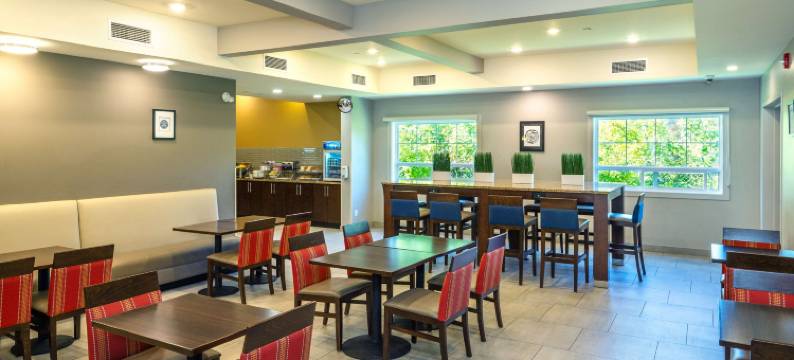 舒适套房酒店(Comfort Inn & Suites)图片