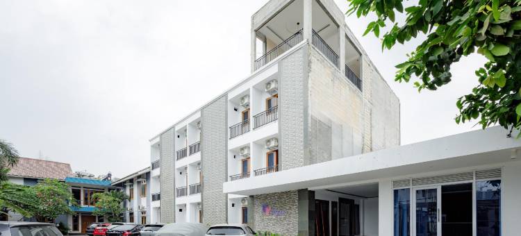 城市景观酒店清真拉古南公寓芝兰达(Urbanview Hotel Syariah the Ragunan Residence)图片