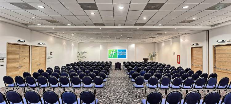 Holiday Inn Express 比亚埃尔莫萨塔巴斯科2000(Holiday Inn Express Villahermosa Tabasco 2000)图片