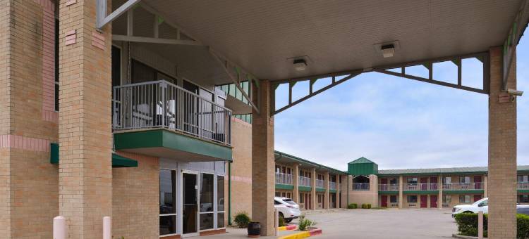 塞金温德姆速8酒店(Super 8 by Wyndham Seguin)图片