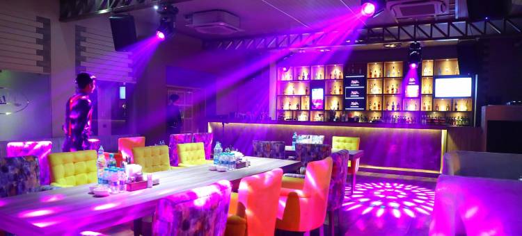 斯旺塔楼酒店(Hotel Swarn Towers)图片