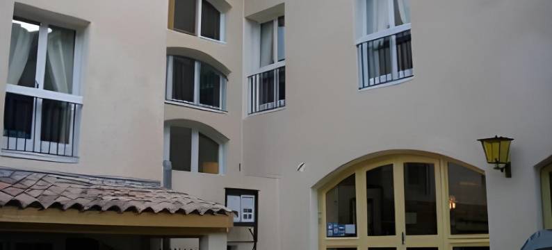 北蒙特利马中世纪之家酒店(Logis Hôtel Médiéval, Montélimar Nord)图片