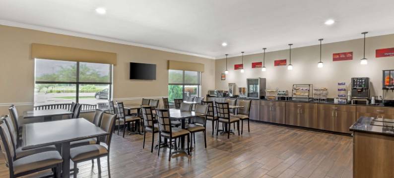 伯利森贝斯特韦斯特优质套房酒店(Best Western Plus Burleson Inn  Suites)图片