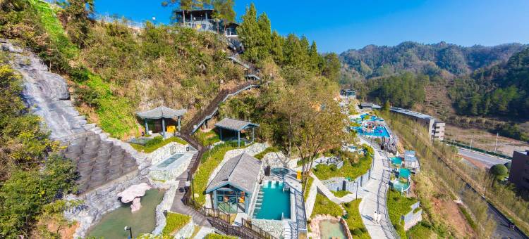 凤凰凤仙境温德姆至尊豪廷温泉酒店图片