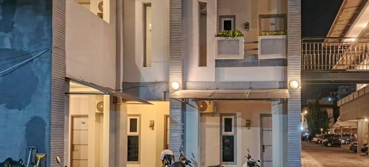 格拉哈玛丽娜红帕特纳酒店-近玛丽娜广场(Graha Marina RedPartner near Plaza Marina)图片