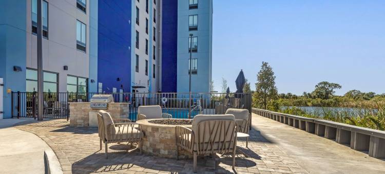 舒适套房酒店泰特斯维尔靠近肯尼迪航天中心(Comfort Suites Titusville Near Kennedy Space Center)图片