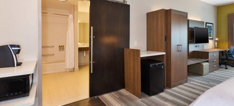 米兰–桑达斯基地区洲际智选假日套房酒店(Holiday Inn Express & Suites MILAN – SANDUSKY AREA by IHG)图片