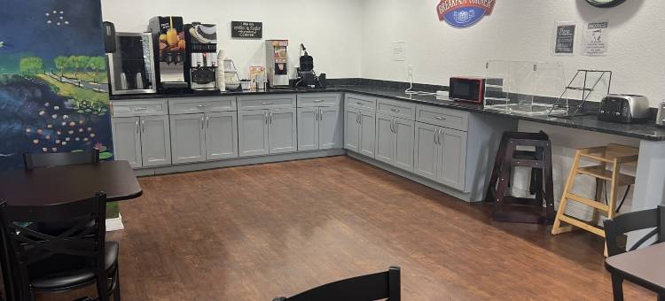 莱克兰呗盟套房酒店(Baymont by Wyndham Lakeland)图片