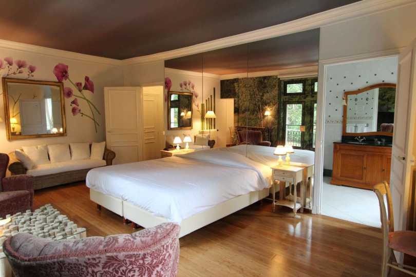 Hostellerie du Château les Muids Over view