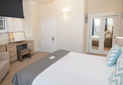 Ardconnel Court Apartments Hotel Overview