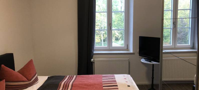 霍亨华特博丁酒店(Hotel Boarding House Hohenwart)图片