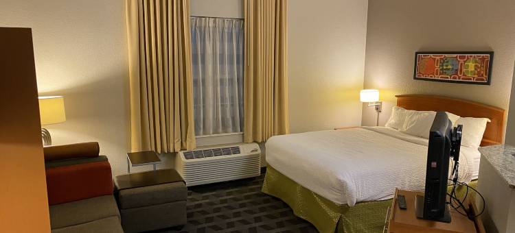 米德尔堡高地克里夫兰机场美茵斯坦套房酒店(MainStay Suites Middleburg Heights Cleveland Airport)图片