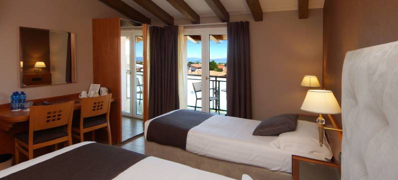 克拉林 14 号多里酒店(Hotel Clarin 14 by Dori)图片