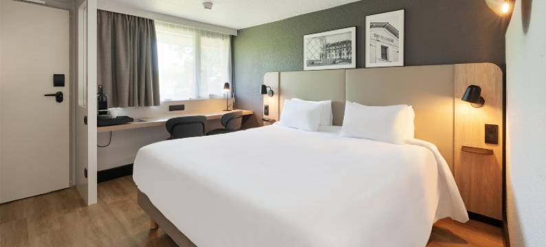 伊彭康铂酒店(Campanile NATURE - Epône)图片