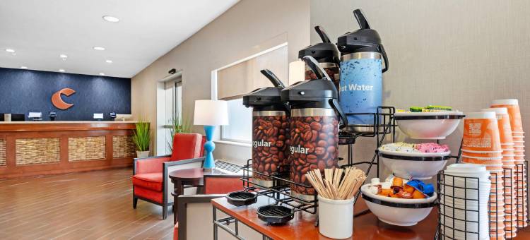 北格林菲尔德舒适套房酒店(Comfort Inn & Suites North Greenfield)图片