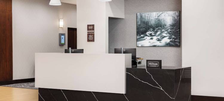 格林斯伯勒机场假日酒店(DoubleTree by Hilton Greensboro Airport)图片