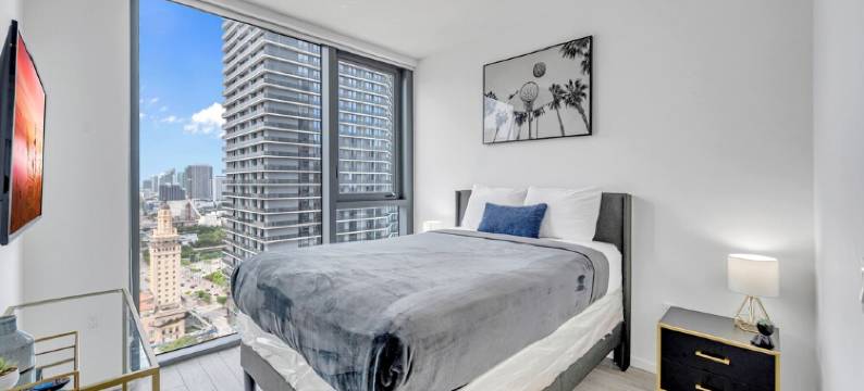 Spacious 3 Beds / 3 Baths Apartment Heart Of Miami. Heated Pool / Fitness Center图片