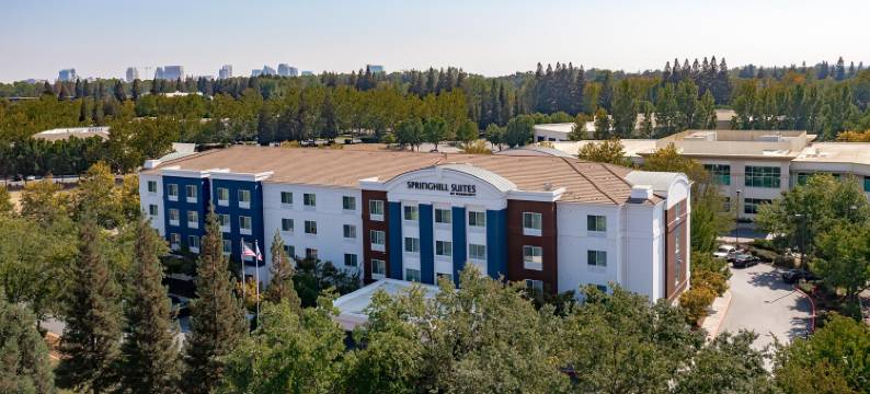 萨克拉门托纳多马斯万豪SpringHill酒店(SpringHill Suites Sacramento Natomas)图片