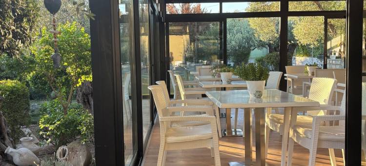 阿姆博罗斯客房公寓酒店(Ampoulos Rooms & Apartments)图片