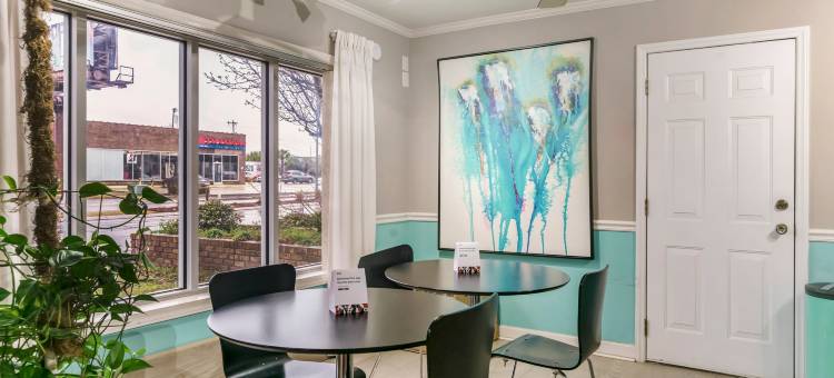 OYO默特尔比奇国王高速公路酒店(OYO Hotel Myrtle Beach Kings Hwy)图片