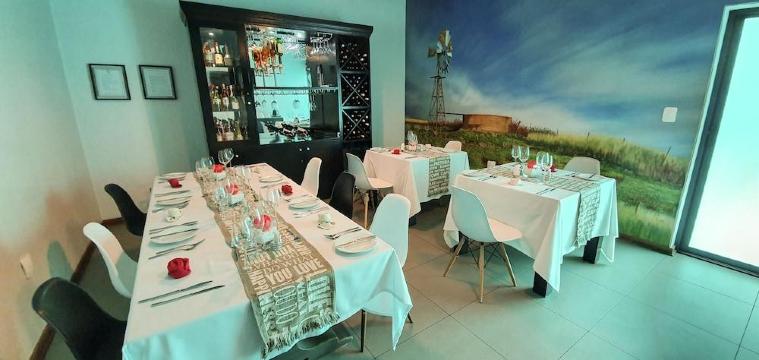 YALLA YALLA BOUTIQUE HOTEL Over view