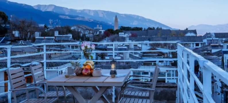 iLiLi爱莉莉影音民宿(大理古城西门店)图片