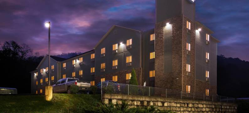 摩根敦郊区套房酒店(Suburban Studios Morgantown)图片