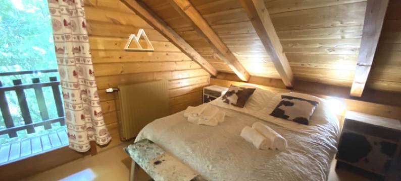 Chalet in La Bresse with Mountain Views图片